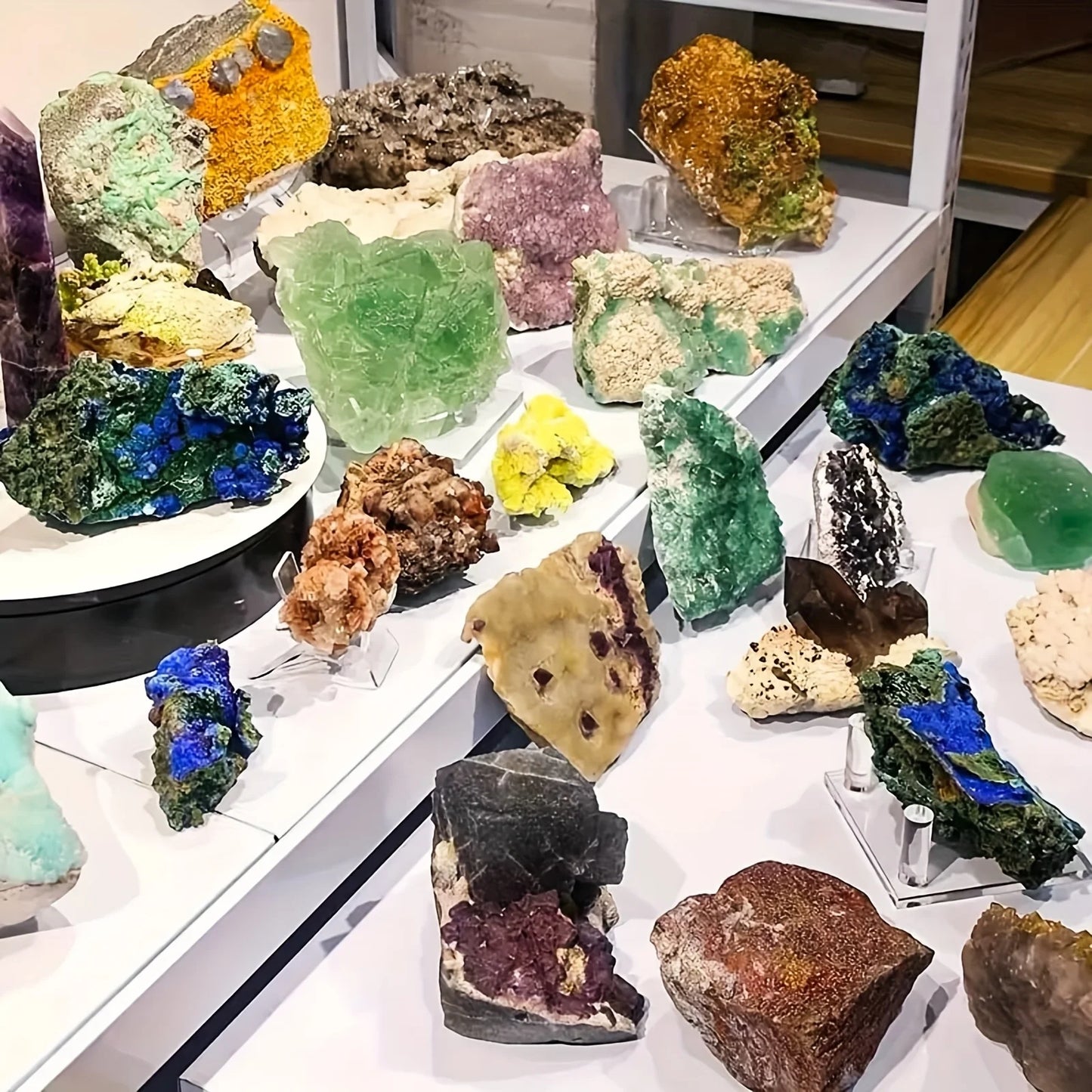 CrystalHola Mixed Stone Gift Box With Towers Spheres Carvings