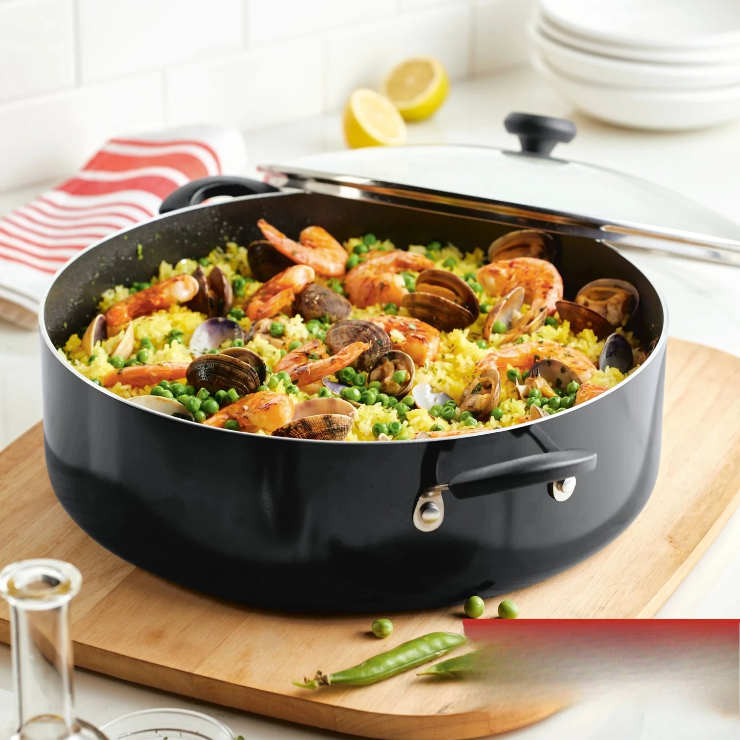 Hign Concerned Nonstick Family Pan With Lid For Even Cooking