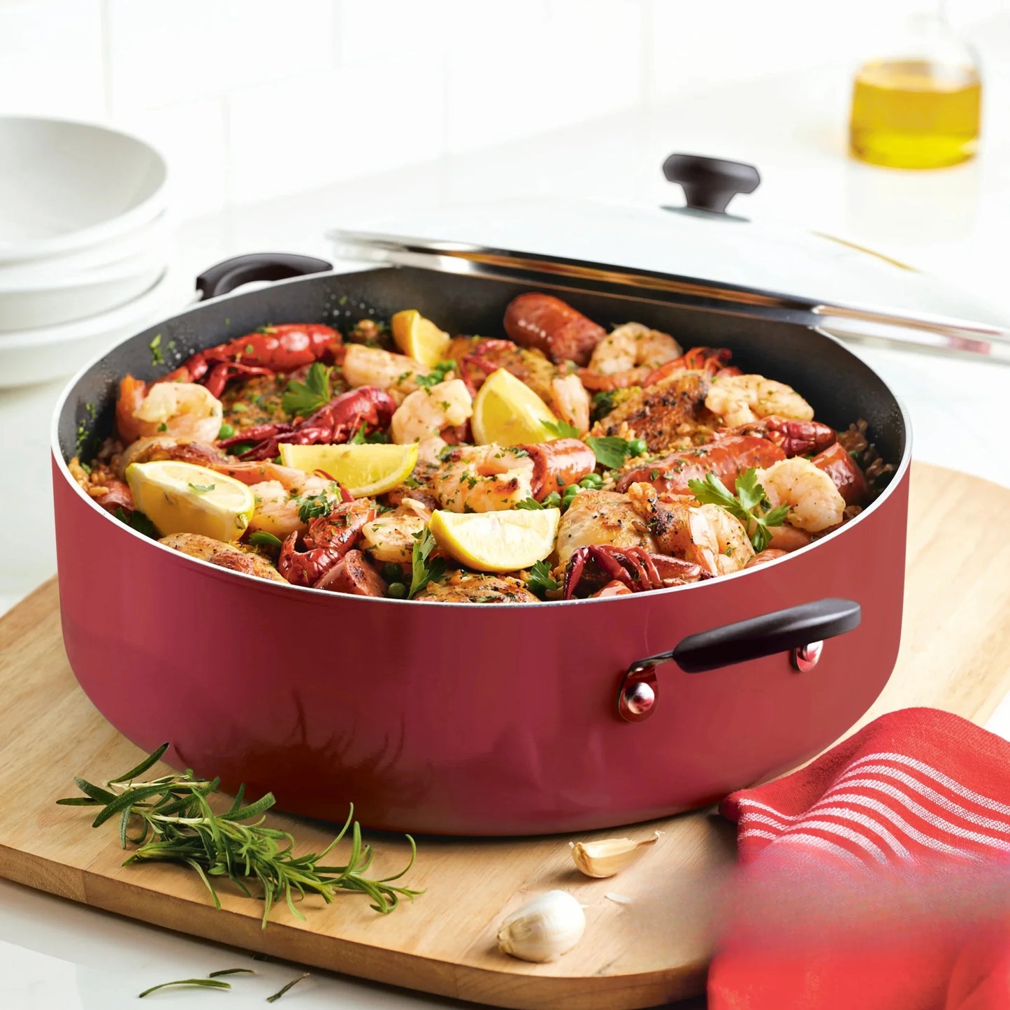 Hign Concerned Nonstick Family Pan With Lid For Even Cooking